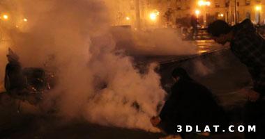 المتظاهرون يحاولون اقتحام وزارة الداخلية والأمن يرد بقنابل الغاز