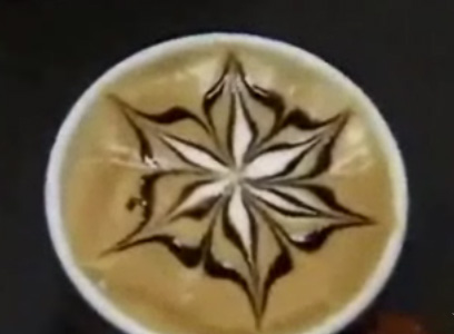 كيفية الرسم على القهوة