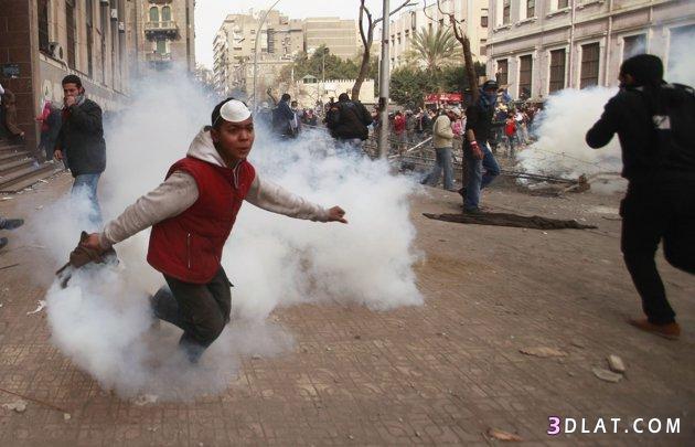 صور اشتباكات بين الأمن ومحتجين في القاهرة لليوم الثاني