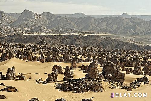 سحر الطاسيلي ...الصحراء الجزائرية