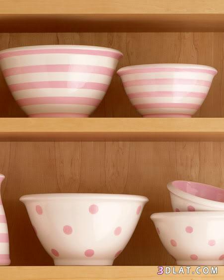 ادوات مطبخية باللون الوردي