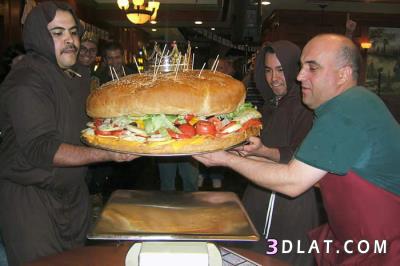 أكبر سندوتش همبرجر في العالم
