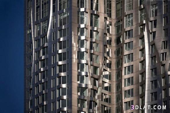 مبنى فرانك جيري في نيويورك: أمواج من الفولاذ تتمايل بالضوء والظل!