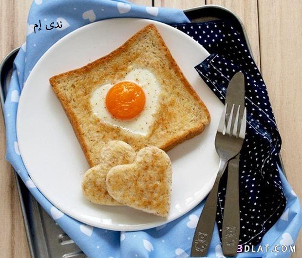 فطور بيض القلب بخبز التوست ، فطور خبز التوست ، فطار بيض قلوب روعة