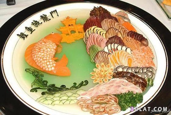 أطعمة صينية على شكل لوحة فنية