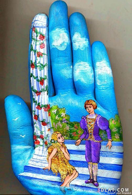 فنانة روسية ترسم لوحات فنية رائعة على كف اليد
