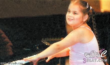 فتاة عمياء وتوحدية تنافس موزارت في العزف على البيانو