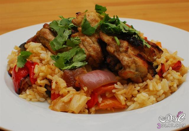 أرز بالدجاج لمحبي الأكلات اللبنانية