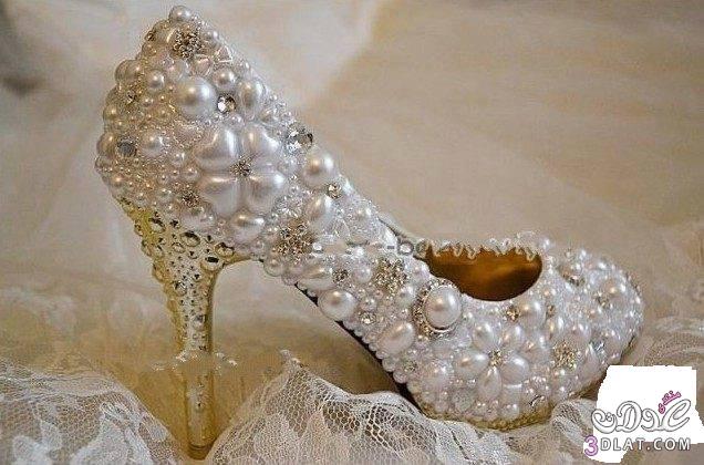 كيفيه اختيار عروسة عدلات حذاءها كيفيه اختيارها لـ حذاءها بعنايه شديدة