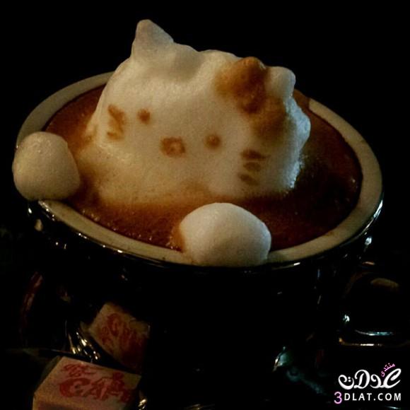 رغوة القهوة هي ما استخدمه الفنان الياباني لصناعة أعمال فنية مدهش