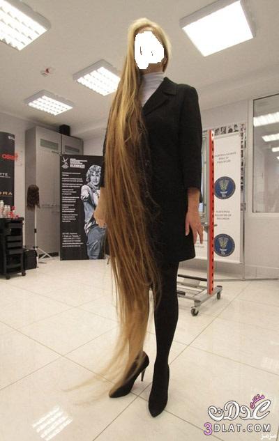 فتاة أوكرانية تجذب أنظار العالم بطول شعرها
