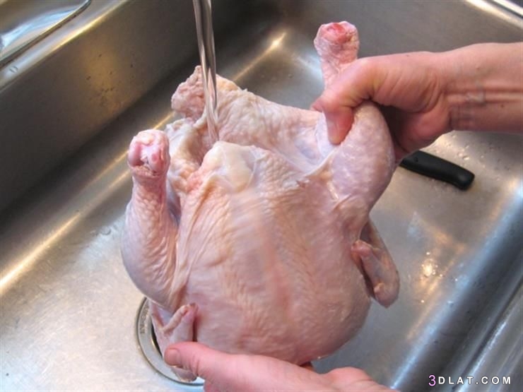 طرق لغسل الدجاج كيف تغسلين  الدجاج بالخطوات  آراء تعارض تنظيف الدجاج