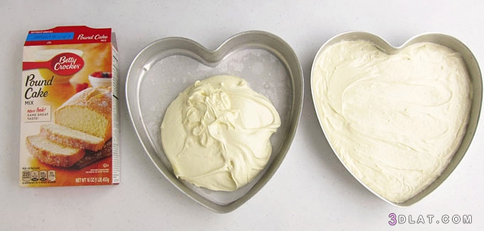 طريقة عمل تورتة الفراولة بعجينة السكر لعيد الحب بالصور,وصفه مصوره كيفيةعمل