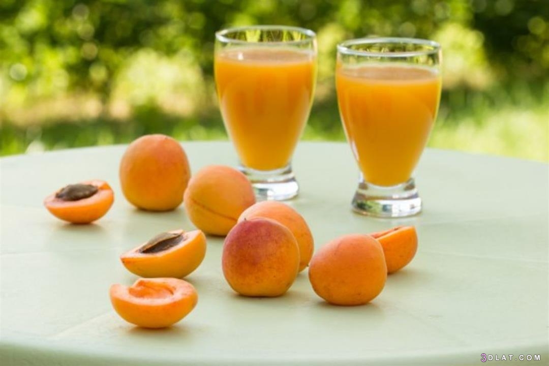 طريقه تحضير عصير الخوخ والمشمش الفطور ، عصير الخوخ والمشمش والبرتقال لفطور