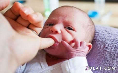 تحنيك المولود.الفوائد الطبية لتحنيك المولود.الوقت المناسب لتحنيك المولود
