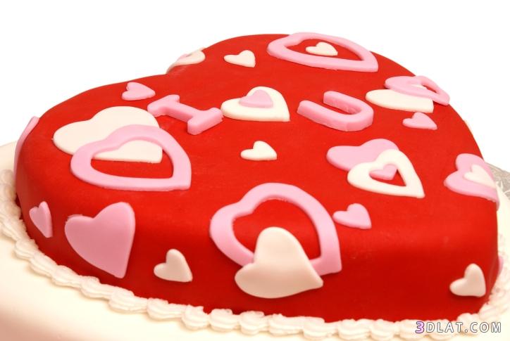 أفكار لتزيين كعكة عيد الحب