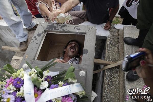 صور: رجل كوبي يُدفن حياً عادات وتقاليد موروثة غريبة وعجيبة