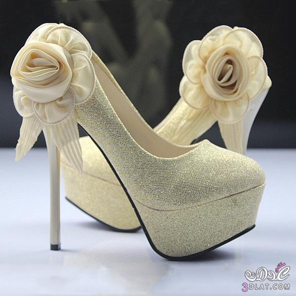 أحذية عرائس بالكريستالات الملونة2024,جزم أفراح كعب عالي,شوز بيضاء للعروسه ,أحذية