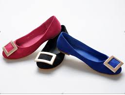 احذية باللون الاسود احذية جميل ورائعة ومميزة احذية باللون الاسود 2024