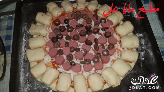 بيتزا السوسيس بأصابع السوسيس والجبنة  المميزة من مطبخ مايا علي