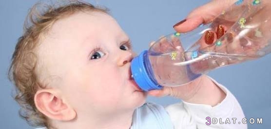 كيف تحببين طفلك في شرب الماء، فائدة الماء لطفلك
