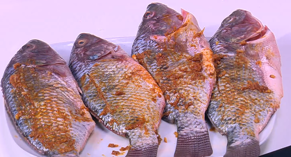 طريقة تحضير سمك في الفرن ، مقادير سمك في الفرن ،من الاكلات المفيدة واللذيذة