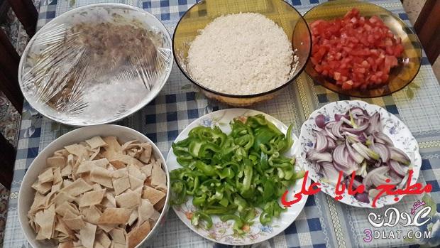 فتة شاورما الفراخ السورية والثومية, أكلات سورية, فتة شاورما الدجاج