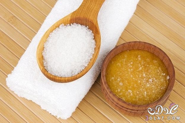7 مقشرات طبيعية لتنعيم الجسم من الملح والسكر