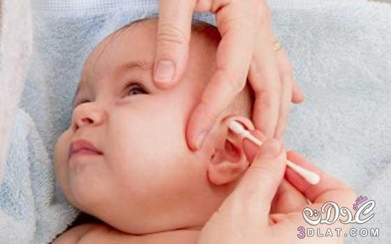علامات لإصابة طفلك بالتهاب الأذن الوسطى.. "تعرفى عليها"