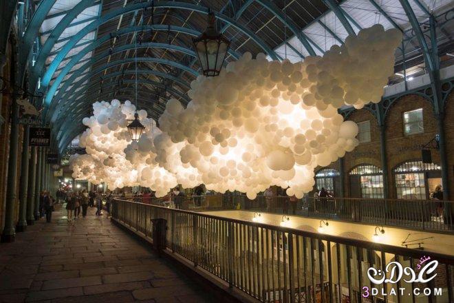 فنان يصنع غيوم من 100 ألف بالون في سوق Covent Garden -