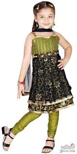 ملابس هندية جميلة للبنات الصغار