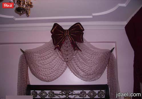 تصاميم متعددة لديكور تاج السرير