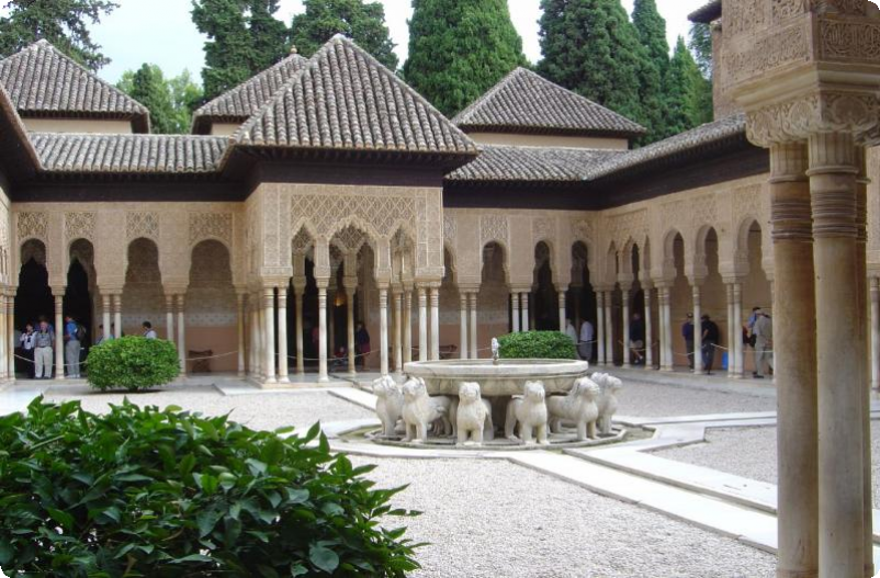 قصر الحمراء: درة الحضارة العربية والإسلامية في إسبانيا 2024