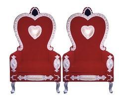 اريكات وكراسي جميلة للعروسين 2024 اجمل الاريكات  والكراسي الملكية لحفل الزفاف