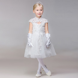 اجمل صور فساتين زفاف بيضاء للاطفال , فساتين بيضاء رووووعة