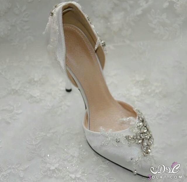 شوزات بيضاء للعروسة رقيقة2024.احدث احذية للعروس .شوزات جديدة لزفاف راقى وعروسة انيقة