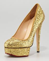 أحذية فخمة ذهبية2024 أجمل و أفخم الأحذية باللون الذهبي لعام 2024.. تألقي في مناسباتكِ