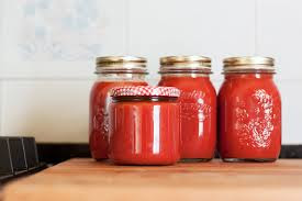 كيف تصنعين بديل للطماطم المعلبة في المنزل بالصور وبالخطوات وباستعمال القشور فقط