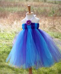 فستان رائع ومميز وجميل لابنتك فى اجمل مناسبه بسعر بسيط