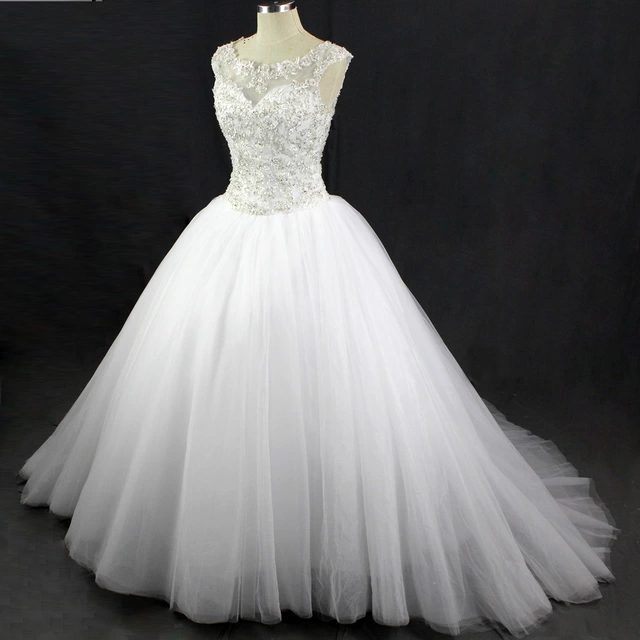 فساتين زفاف جديدة  لعروس 2024, فساتين زفاف سمبل , تصميمات عالمية لفساتين الزفاف