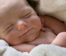 أهمية تلامس جلد الام والرضيع بعد الولادة,اسباب الولادة المبكرة,