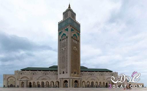 منارة المحيط هو مسجد الحسن الثاني تحفة اسلامية وسط المحيط