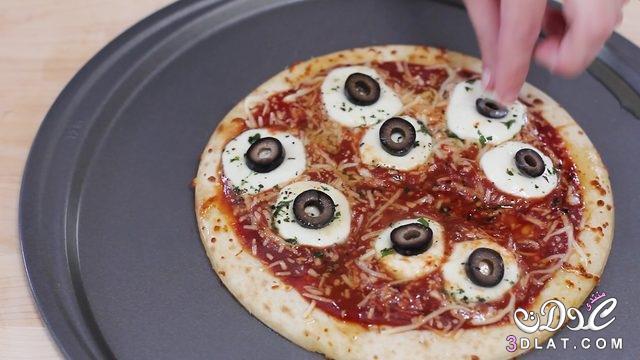 وصفه مصوره بيتزا الأشباح 2024, طريقة عمل بيتزا الاشباح بالصور2024,كيفية تحضير البيتزا