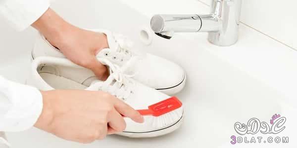 اسهل طريقة تنظيف الحذاء الأبيض, كيفية تنظيف الحذاء الأبيض, خطوات تنظيف الحذاء الأبيض