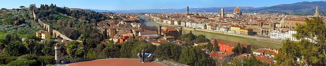 ساحات فلورنسا من أهم معالم الجذب في فلورنسا