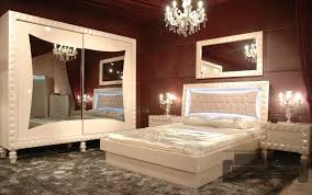 صور غرف نوم للعرسان رومانسية  اجمل ديكورات غرف نوم رومانسية 2024  2024
