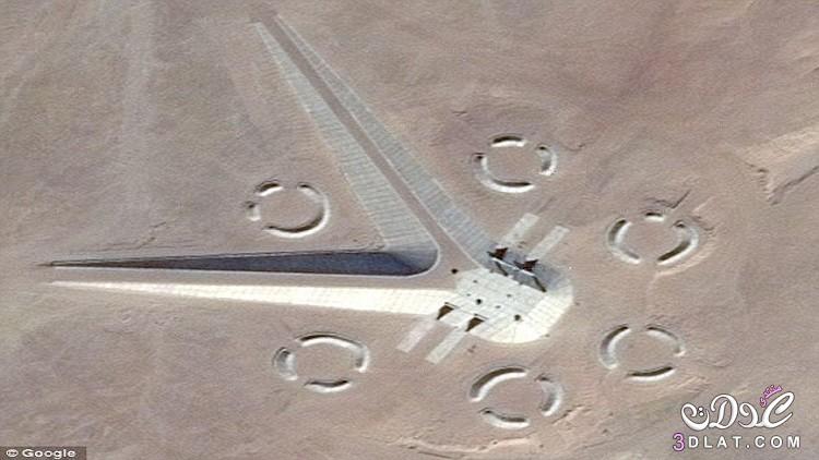 هيكل غريب في الصحراء المصرية اكتُشف بواسطة برنامج Google Earth