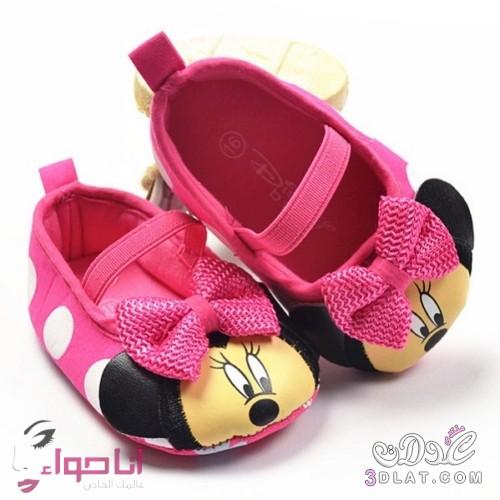 أحذية أطفال جديدة 2024 أحذية بنات صغار باللون الوردي 2024 أحذية مميزة للبنوتات