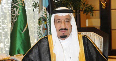 السيسى يستقبل الملك سلمان بمطار شرم الشيخ للمشاركة فى القمة العربية
