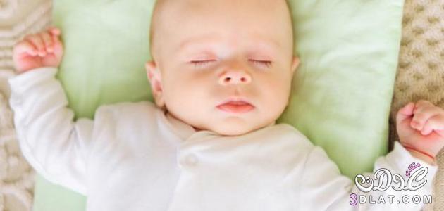 طريقة تنويم الطفل الرضيع ، ساعدي طفلك على النوم ، من الشهر 1 إلى 3
